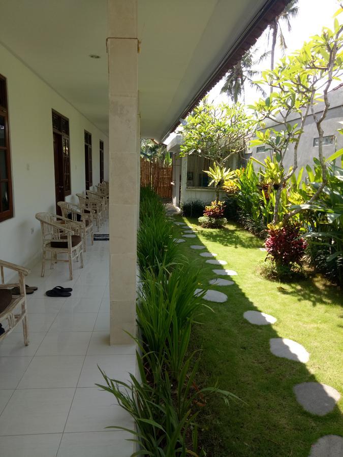 Andy Guesthouse Canggu  Exterior photo